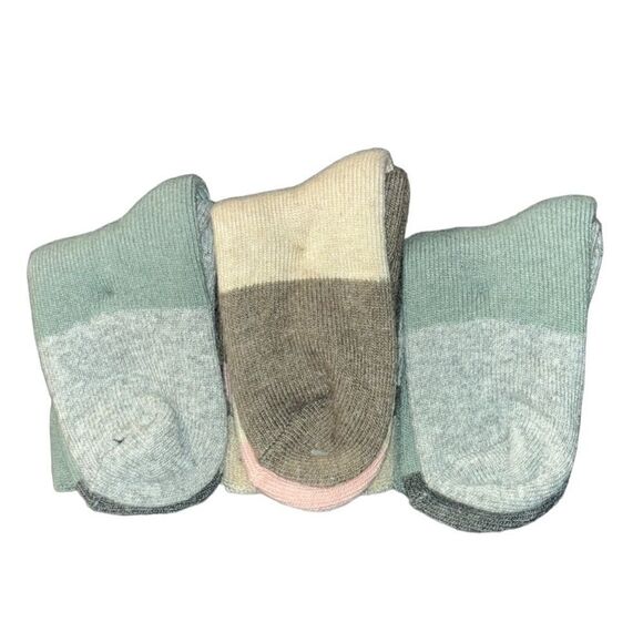 Lemon Women’s Roll Over Cuff Crew Socks - Picture 2 of 5